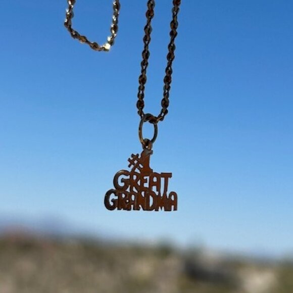 14K Gold #1 Great Grandma CHARM